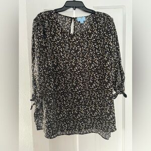CeCe Black and White Floral Blouse